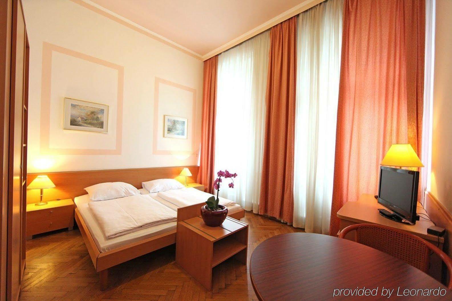 Marc Aurel Hotel 3*
